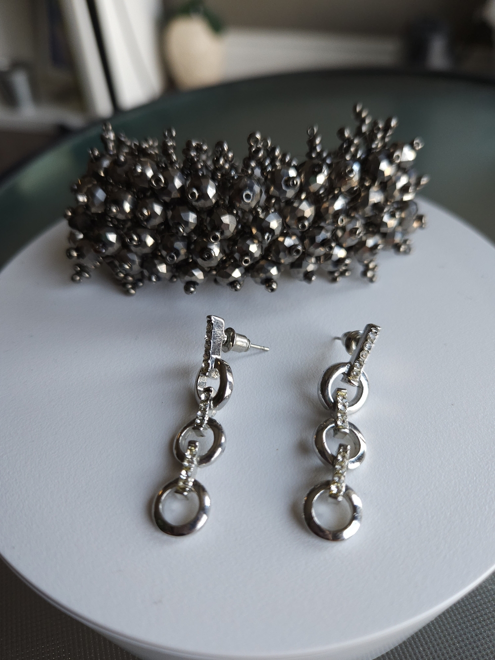 Vintage Gunmetal Shimmer Beaded Stretch Cuff & Silver-Tone Rhinestone Link Drop